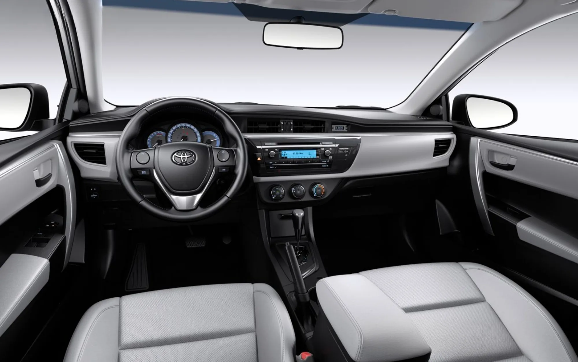 Com consumo médio de 7,8 km/l na cidade e até 13,2 km/l na estrada, o Corolla GLi Upper oferece uma autonomia de até 792 km com gasolina e 552 km com etanol, graças ao tanque de 60 litros.