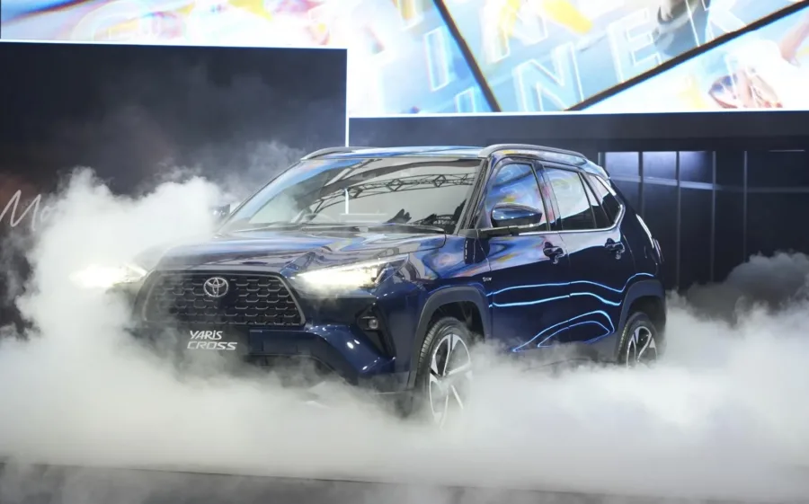 Toyota Yaris Cross 2026 XRX chega com 2 opções: 122 cv no Flex e 111 cv no híbrido