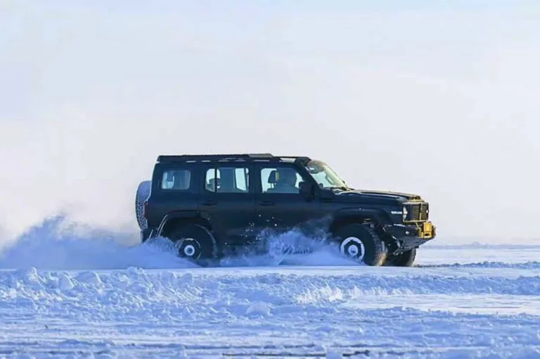 GWM Tank 300 encara o gelo da Antártida e prova sua força fora das pistas