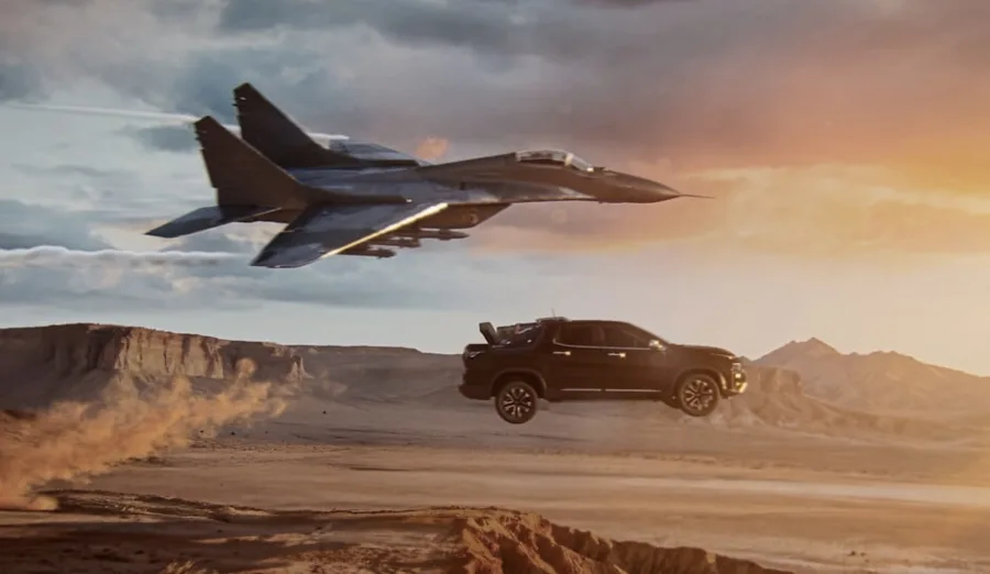 Fiat Toro 2025: VÍDEO mistura mundos reais e digitais em campanha com IA