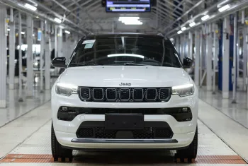 Jeep Compass atinge 600 mil unidades e expõe a força da Stellantis no Brasil