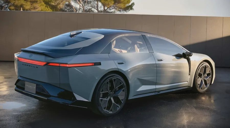 O pacote Toyota Pilot, equivalente ao Safety Sense, agora é padrão em todas as versões, oferecendo piloto automático adaptativo, alerta de faixa e frenagem autônoma.