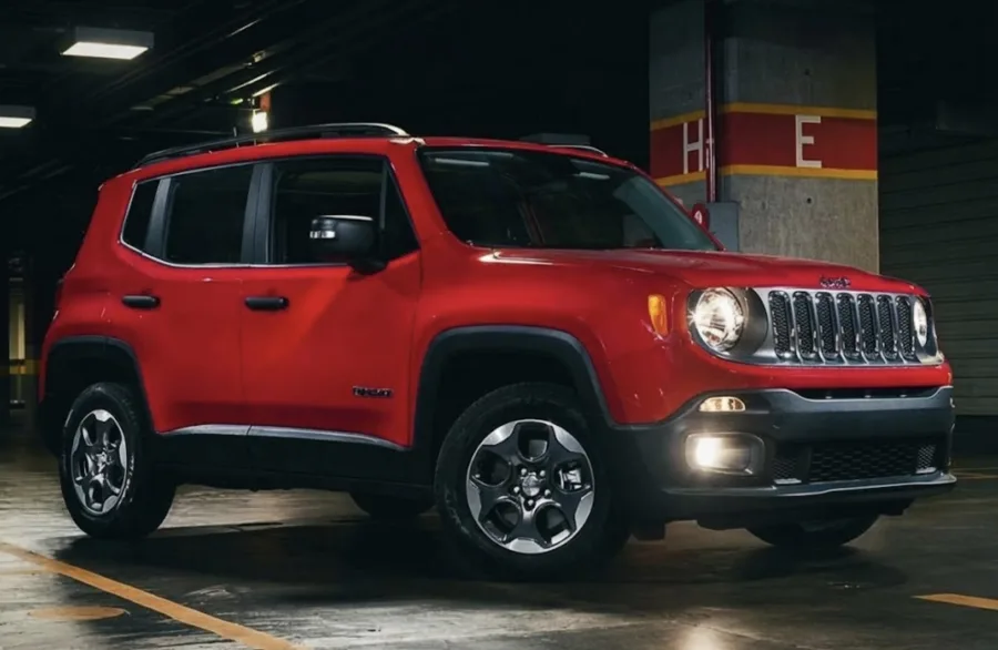 O mercado PCD em 2025 mostrou direção clara. O Renegade virou o centro da disputa, liderando tanto as vendas quanto as buscas e deixando os rivais sem margem de reação ao longo dos meses avaliados.