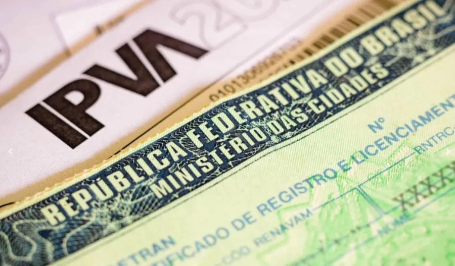 O governo de São Paulo liberou o calendário do IPVA 2026, e os pagamentos começam entre 12 e 23 de janeiro, seguindo o final da placa até maio.