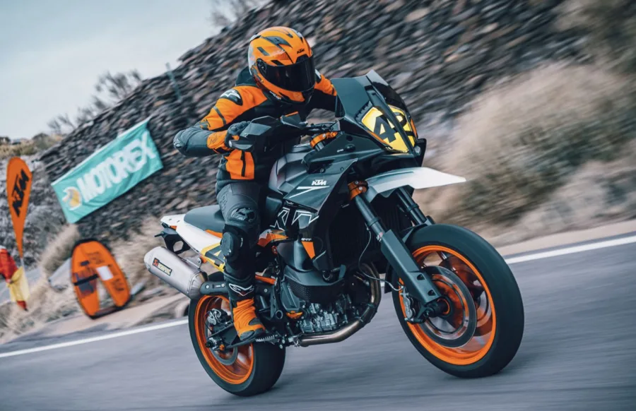 Bajaj compra 100% da controladora da KTM e inicia mudanças estruturais.