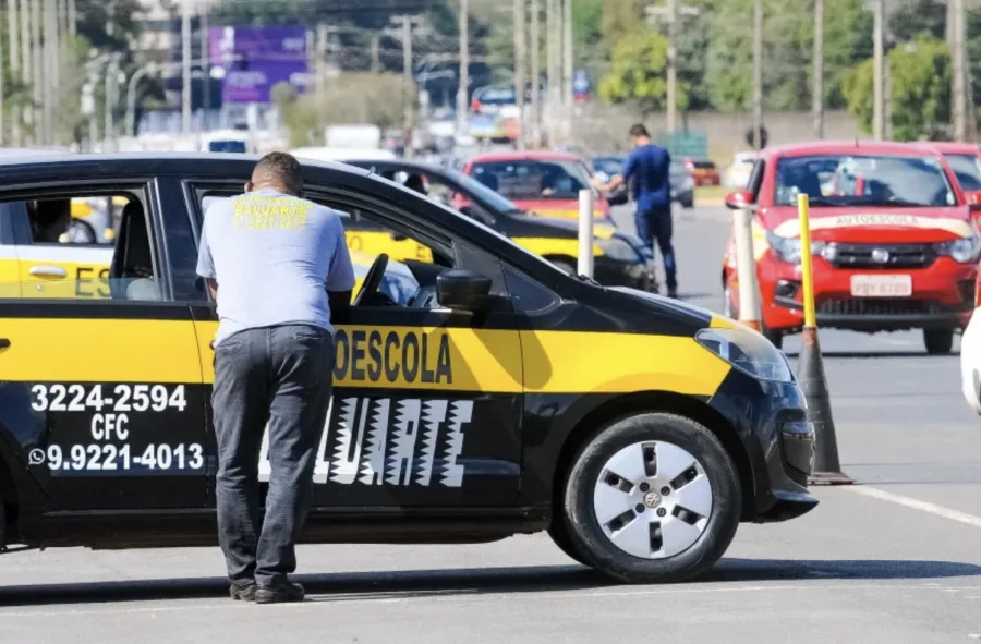 Autoescolas relatam queda brusca antes mesmo da mudança na CNH - Paulo H. Carvalho/Agência Brasília