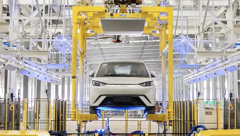 Carros elétricos no Brasil vão custar menos que os a combustão em virada global de preços