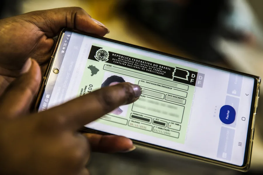 PL 1405 propõe multa de R$ 3 mil e suspensão da CNH - Foto: Marcello Casal Jr / Agência Brasil