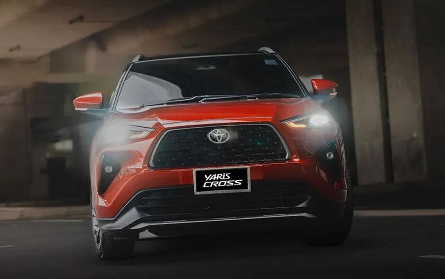 Yaris Cross 2026 não vai impressionar pela potência, mas pelo equilíbrio