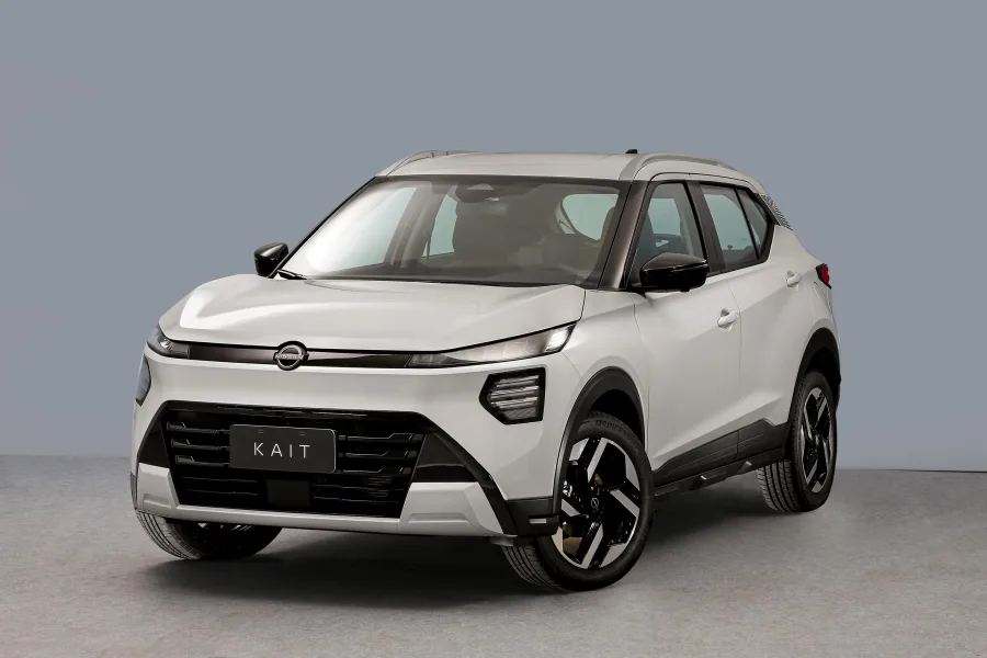 O antigo Kicks Play fica para trás enquanto o Nissan Kait assume o papel de SUV de entrada com porte maior e foco direto em quem busca espaço e mais tecnologia.