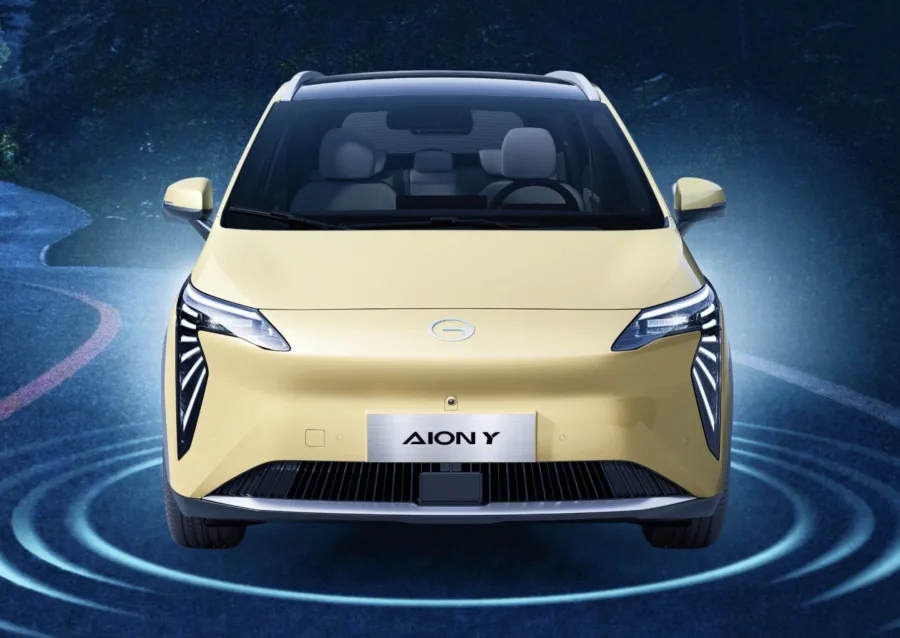 GAC Aion Y surge como opção elétrica mais barata que vários SUVs a combustão, combina autonomia eficiente, interior amplo e proposta urbana moderna, criando nova referência de custo benefício no segmento.