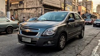 Chevrolet Cobalt desvaloriza e vira o “rei do espaço” por R$ 27 mil no mercado de usados