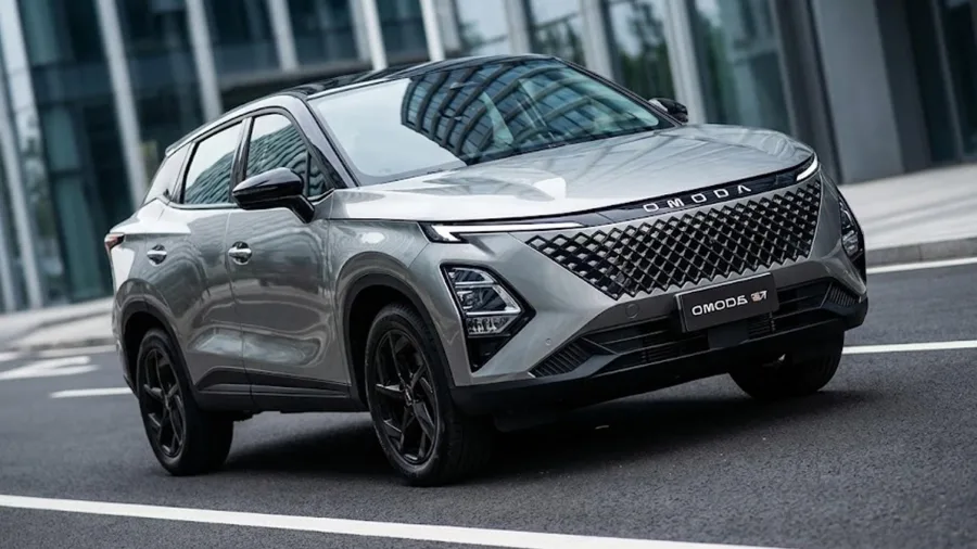 Omoda 5 acelerou sozinho e causou acidente em teste da Quatro Rodas