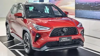 Toyota Yaris Cross 2026 chega com 4 versões e motores híbrido flex e a combustão