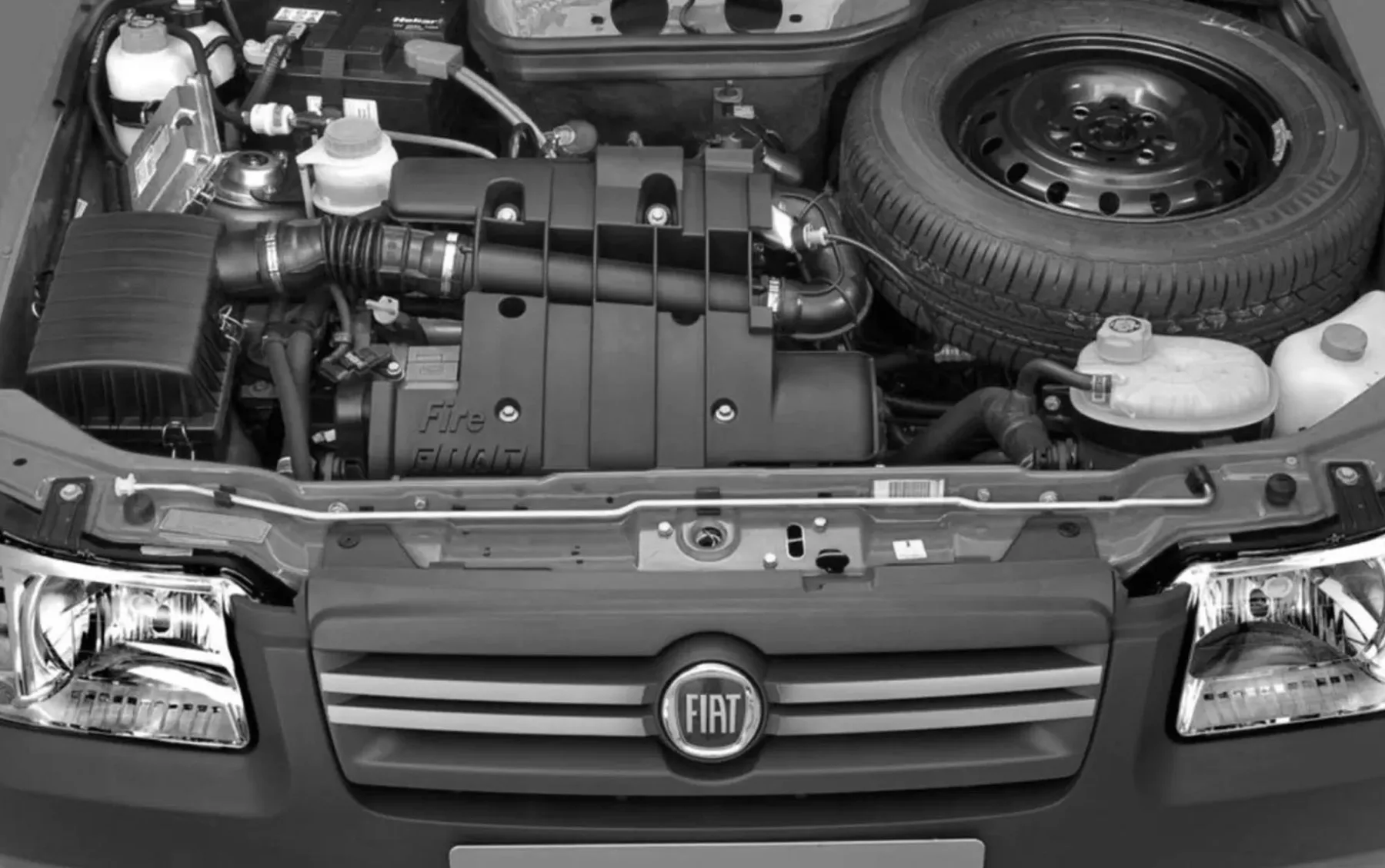 O motor 1.0 Fire entrega até 66 cv, ganha velocidade sem pressa e trabalha melhor na cidade, embora consiga enfrentar viagens ocasionais.