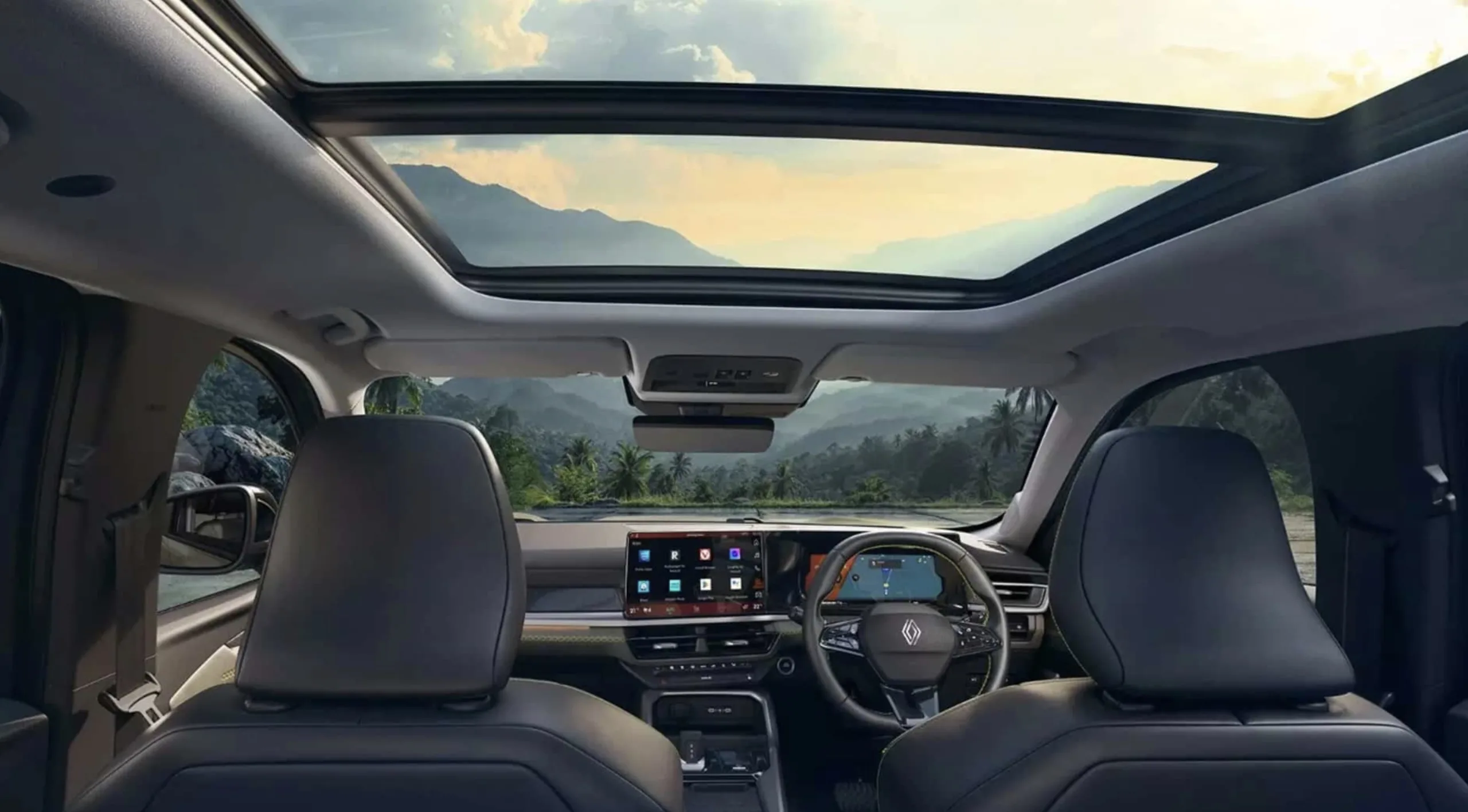 Interior repete solução do Boreal, com duas telas unidas e sistema Google, focado em quem vive no trânsito e quer conectividade fácil.