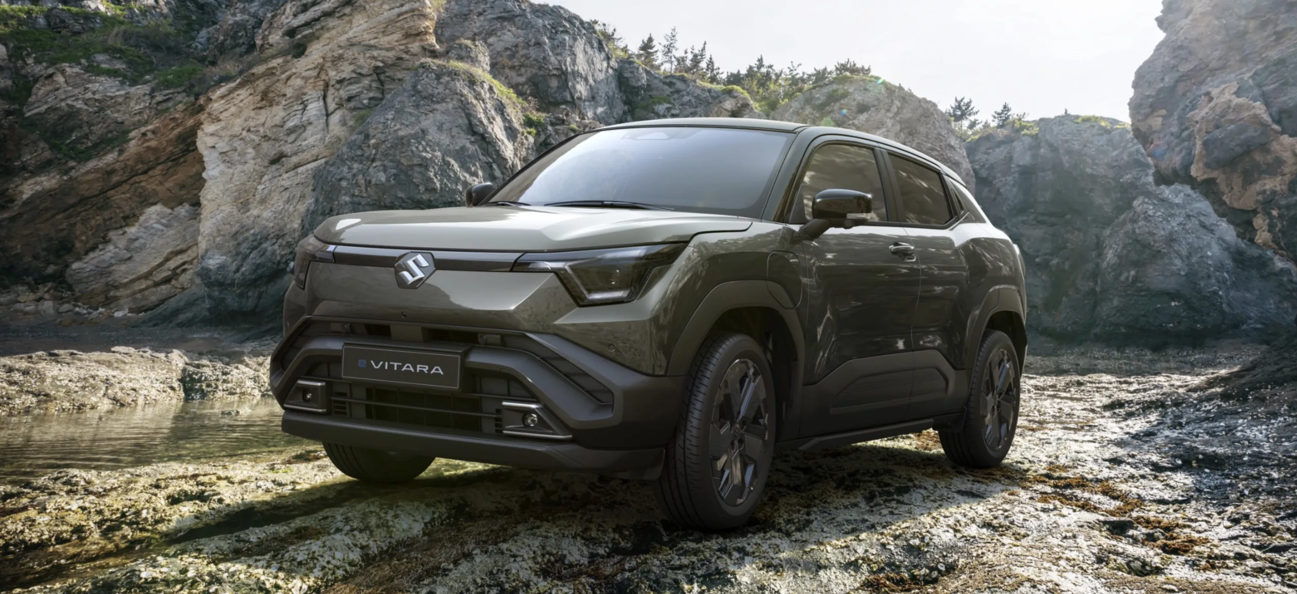 O Suzuki e-Vitara chega ao Brasil até março e marca a estreia da marca no mundo dos elétricos, agora com tração 4x4 e foco em uso real no dia a dia.