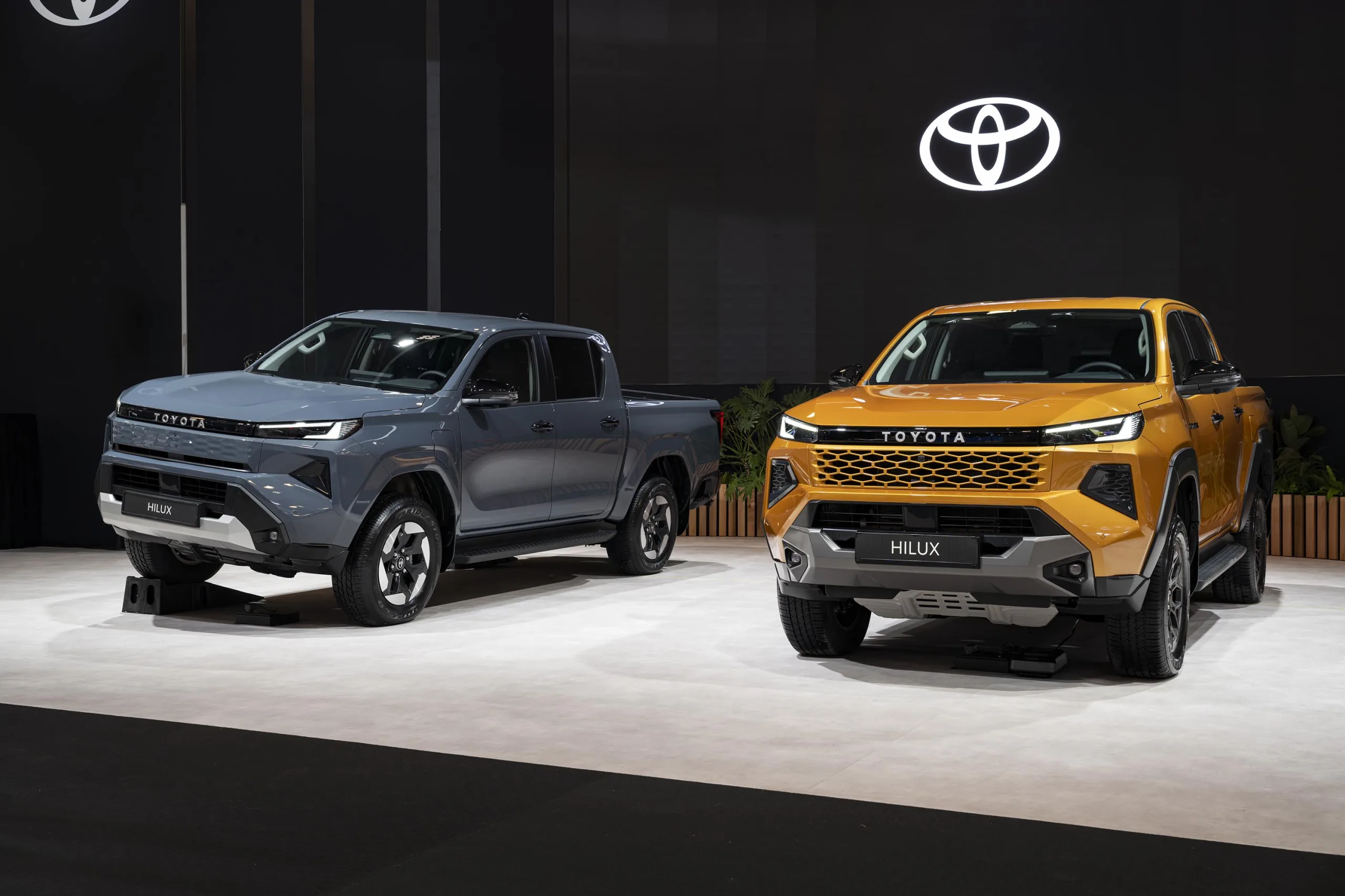 A Toyota apresenta a Hilux elétrica na Europa e quebra um tabu histórico ao levar a picape média para a era das emissões zero.