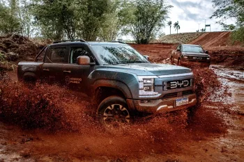 BYD mira coração do mercado brasileiro ao preparar ofensiva de picapes eletrificadas; desafio é encarar Fiat Toro, Ford Maverick e Ram Rampage