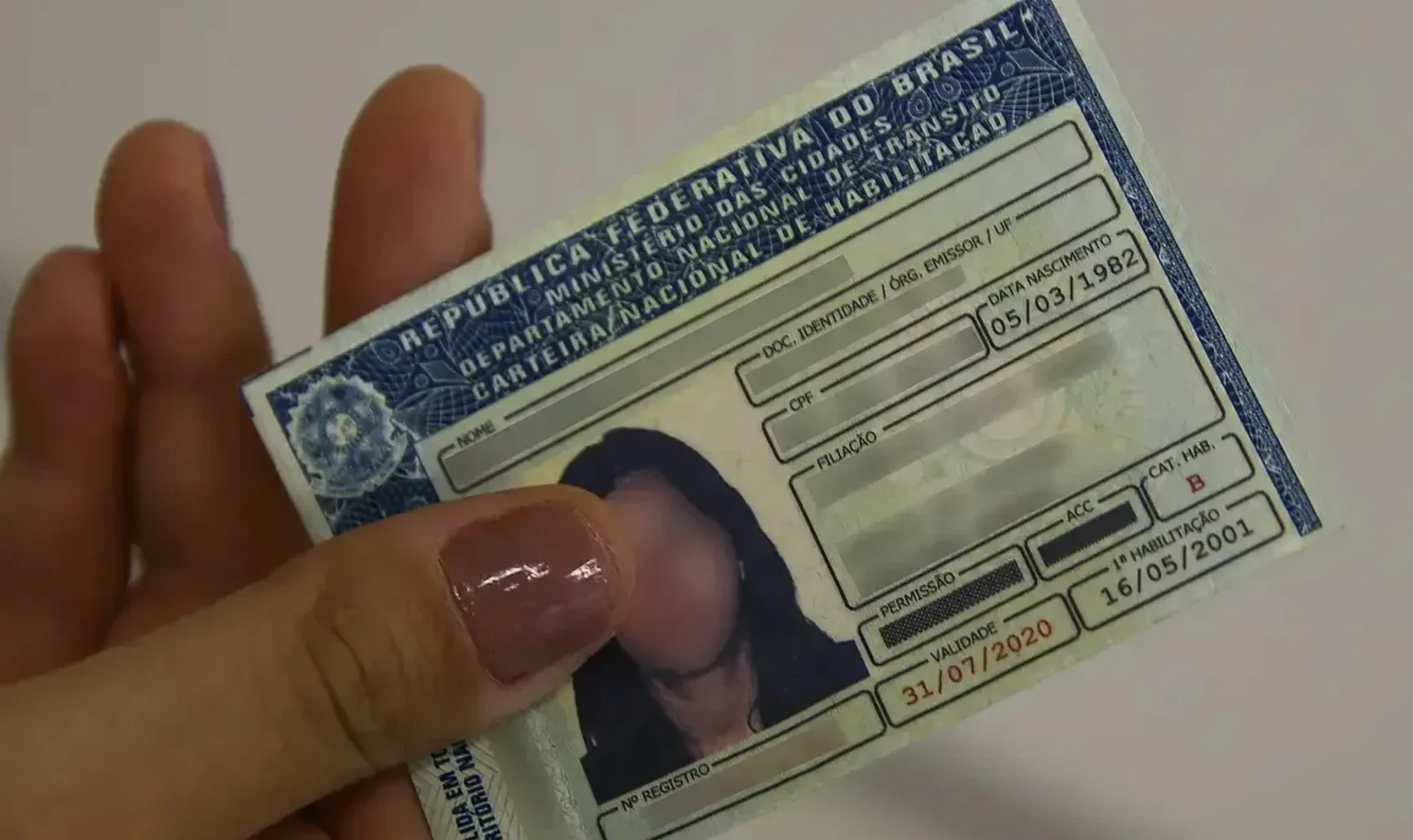 CNH passa a ser renovada automaticamente para bons condutores, sem pagamento, sem exames presenciais e sem ida ao Detran, com validade atualizada direto no aplicativo oficial - Marcello Casal Jr/Agência Brasil