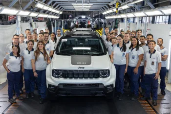 Jeep Renegade: Stellantis atualiza números e confirma 700 mil unidades produzidas; aguarmos a chegada do Renegade Híbrido e novo Jeep Avenger