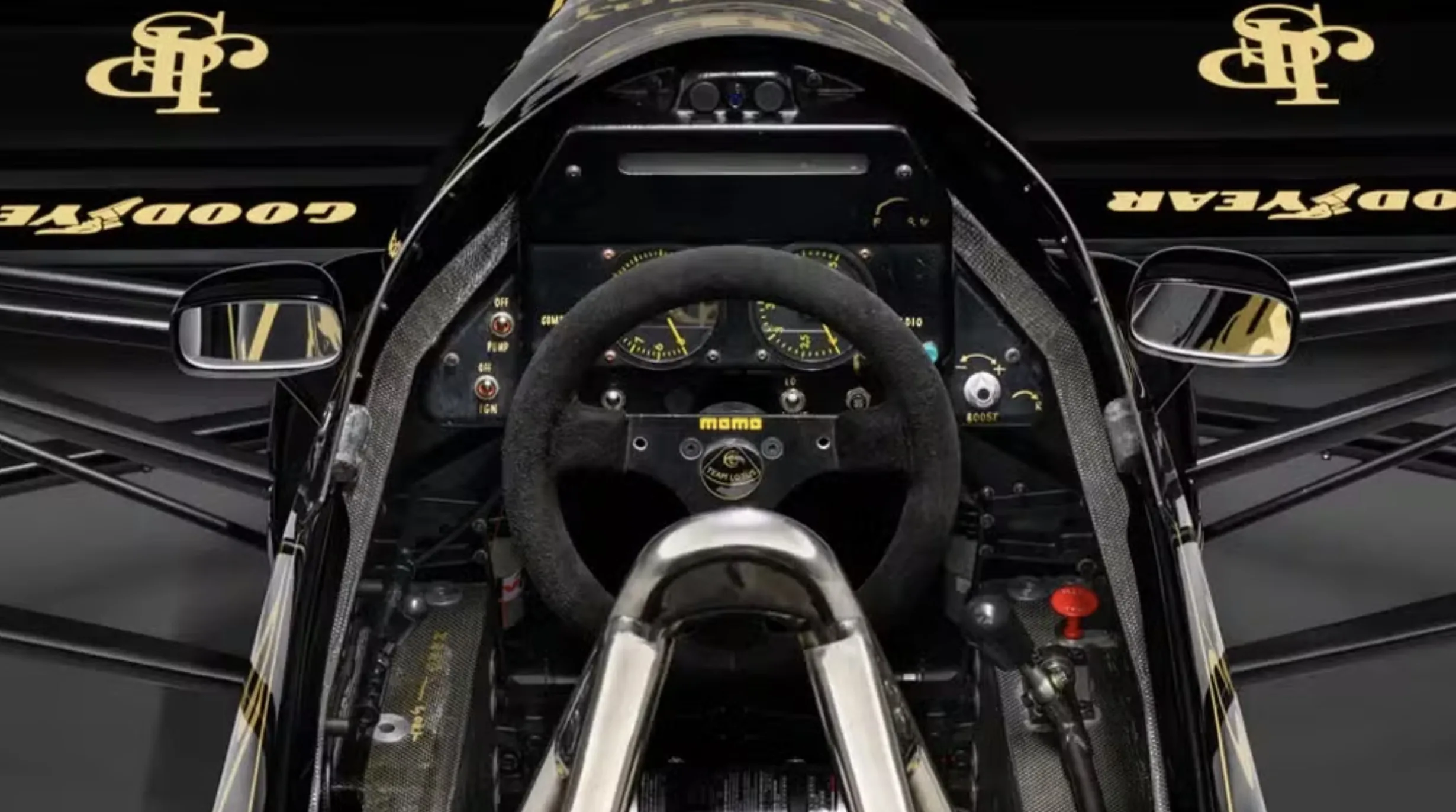 Leve, brutal e sem concessões, a 98T tinha mais de 1.000 cv e cerca de 540 kg. Foi feita para vencer, não para durar nem agradar fora da pista.