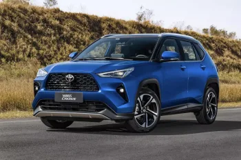 Toyota Yaris Cross estreia com híbrido flex e pressiona concorrência no segmento mais disputado do país
