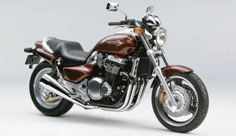 Honda X4: a muscle bike da Honda criada para enfrentar a V-Max nos anos 1990