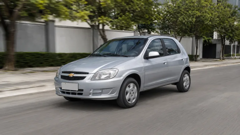 “O melhor carro para o dia a dia que eu já tive”, disse dono de Chevrolet Celta LT 1.0 2015; Hatch de 78 cv tem porta-malas de 260 litros e faz 10 km/l