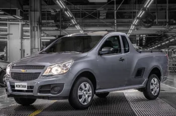 Chevrolet Montana de segunda geração usada combina caçamba de 1.100 litros, capacidade para 758 kg e manutenção simples, mas exige atenção à ignição, aos coxins e ao cabeçote
