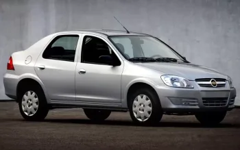 Chevrolet Prisma Joy 2008 custa R$ 25.419,00 e dono reage: “É simples, mas entrega mais porta-malas que muito compacto novo”