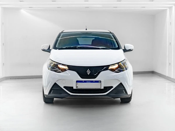 Emova Easy torna-se o carro elétrico mais barato do Brasil