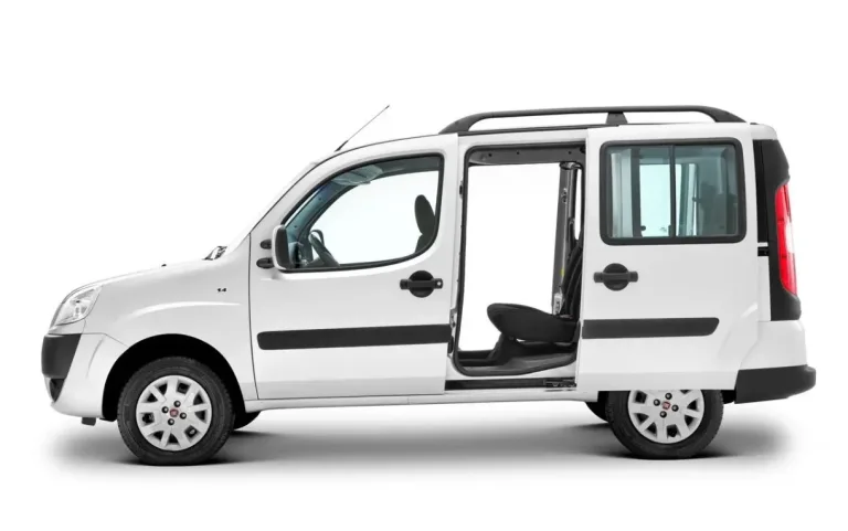 Fiat Doblo Attractive 1.4 2012 usado tem motor Fire flex de 86 cv, seis lugares, porta-malas de 665 litros, consumo de até 9,2 km/l e preço entre R$ 35.607 e R$ 45.587