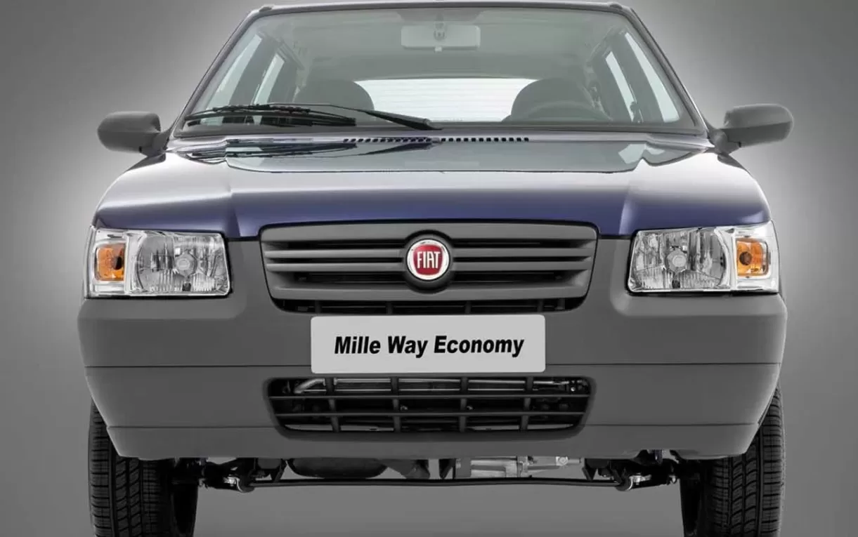 O Uno Mille 2011 faz sentido para quem aceita um carro básico, de 2 portas, sem muitos recursos de conforto e com desempenho simples. Para quem precisa de mais espaço, uso frequente no banco traseiro ou conforto de modelos recentes, a busca por outro usado pode ser mais coerente.