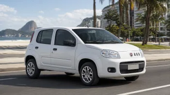 Fiat Uno Vivace 2013 custa R$ 32 mil e dono resume: “é simples, mas aguenta o tranco”