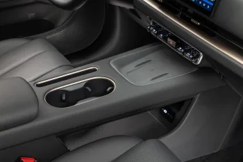 GWM Ora 5 por R$ 159 mil: 100% elétrico enfrenta SUVs a combustão com 204 cv, bateria de 58,3 kWh, autonomia de 349 km e aceleração de 0 a 100 km/h em 7,7 segundos