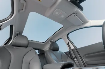 GWM Ora 5 por R$ 159 mil: 100% elétrico enfrenta SUVs a combustão com 204 cv, bateria de 58,3 kWh, autonomia de 349 km e aceleração de 0 a 100 km/h em 7,7 segundos