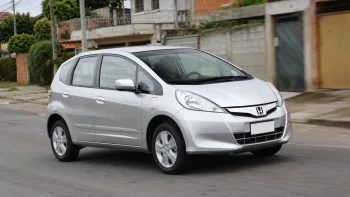 Honda Fit LX 2012 faz até 13,2 km/l e proprietário resume: “o espaço surpreende, mas na estrada o 1.4 pede paciência”