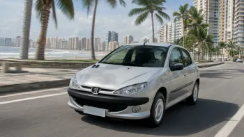 Peugeot 206 2008 custa R$ 13 mil e divide compradores: “parece barato, mas eu olharia a suspensão antes de fechar”