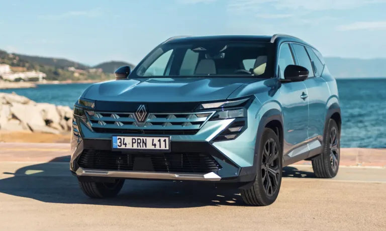 Renault Boreal híbrido faz quase 21 km/l na Europa e deixa esperança que o SUV vai ganhar nova versão mais econômica no Brasil