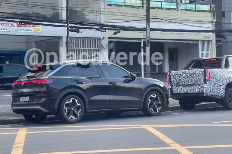 Volkswagen T-Roc é flagrado no Brasil e revela base do novo SUV híbrido nacional
