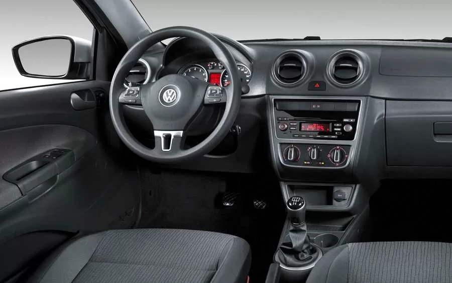 Ar-condicionado, computador de bordo, volante multifuncional, ABS e dois airbags colocam o Highline acima das antigas versões básicas do Gol.