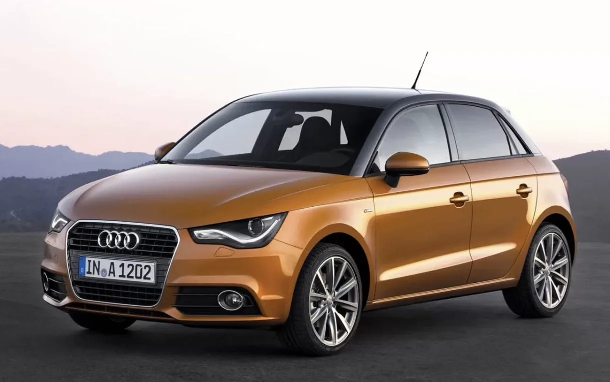Audi A1 2013 ainda vale R$ 72 mil? Motor de 185 cv, consumo de 13,7 km/l e o risco escondido no câmbio S-Tronic em 2026