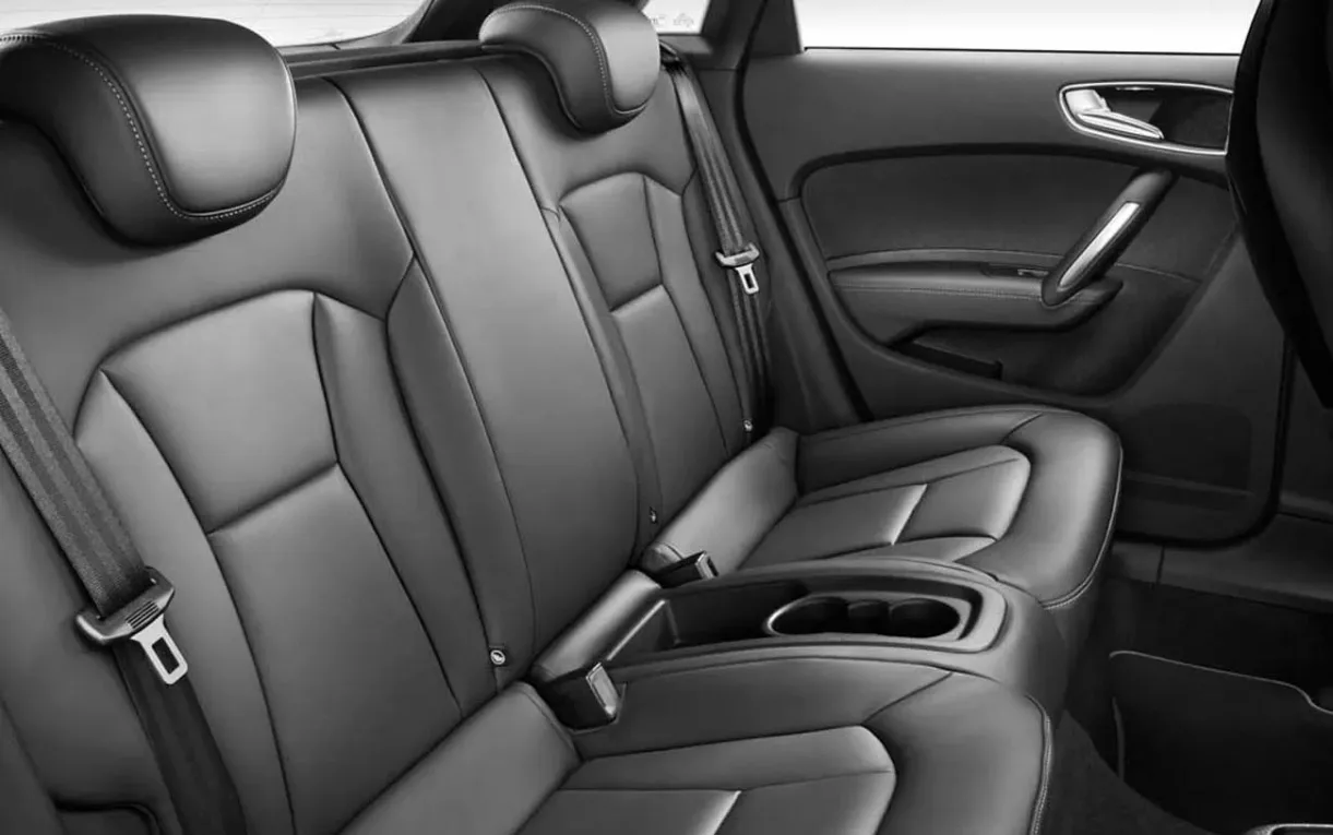 Audi A1 2013 ainda vale R$ 72 mil? Motor de 185 cv, consumo de 13,7 km/l e o risco escondido no câmbio S-Tronic em 2026