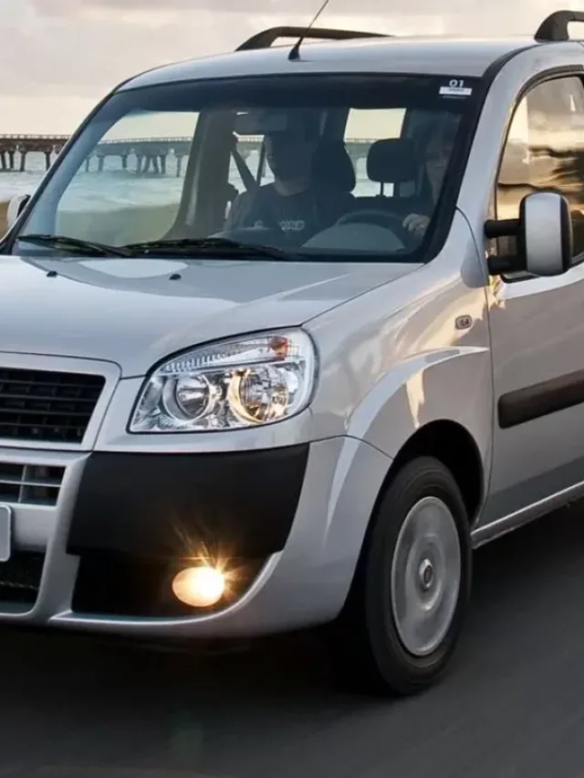 Doblo Attractive 2012 troca beleza por porta-malas gigante