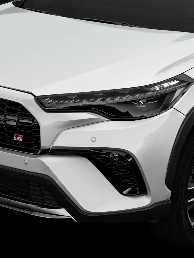 Toyota Corolla Cross 2027 chega com nova multimídia de 10,1 polegadas, visual renovado na GR Sport, motor 2.0 de 175 cv e preços entre R$ 194.790 e R$ 223.790