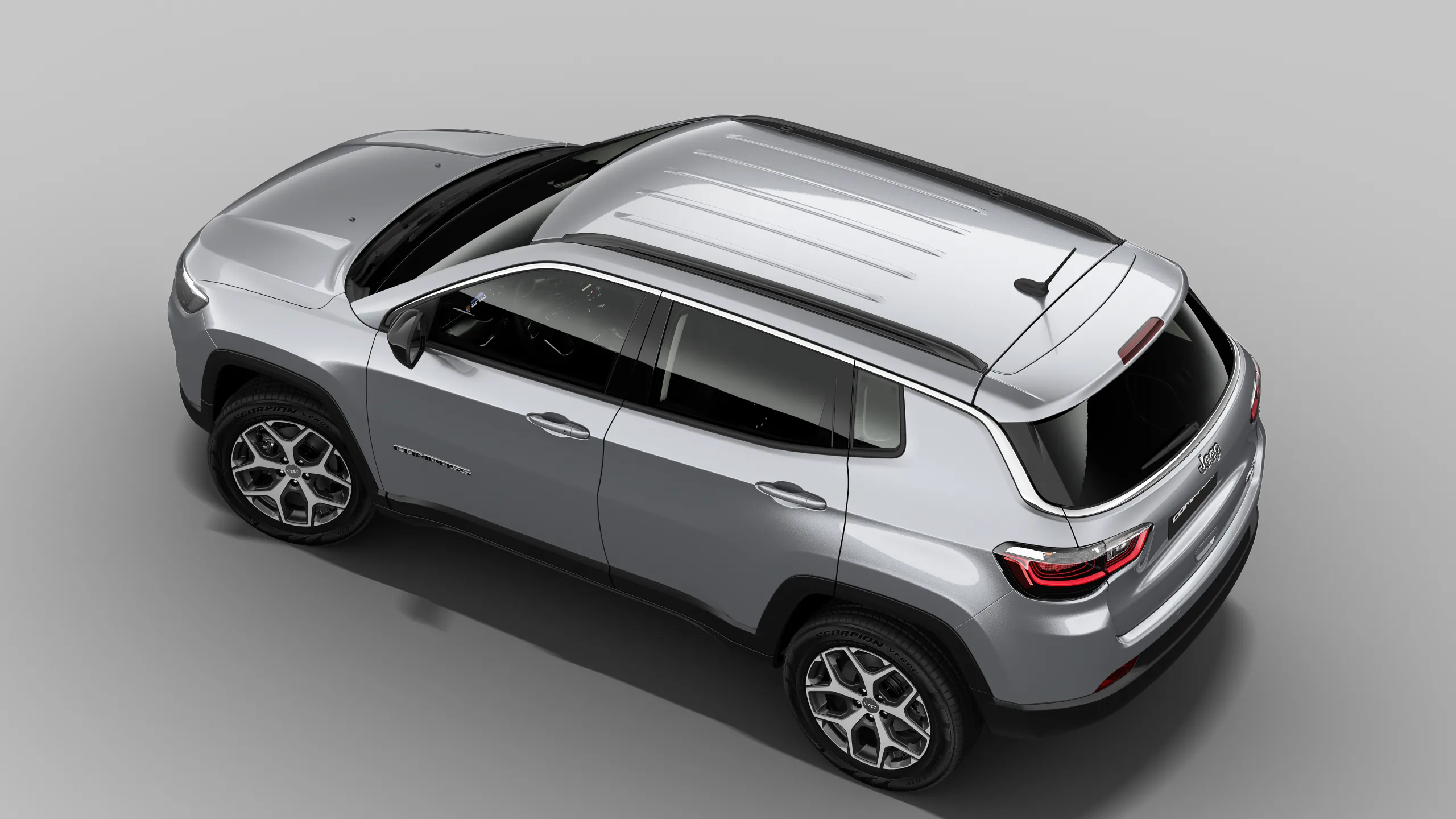 Jeep Compass Longitude vale R$ 200 mil? Teste revela consumo de 8,9 km/l na cidade, desempenho na estrada e o peso de enfrentar híbridos em 2026