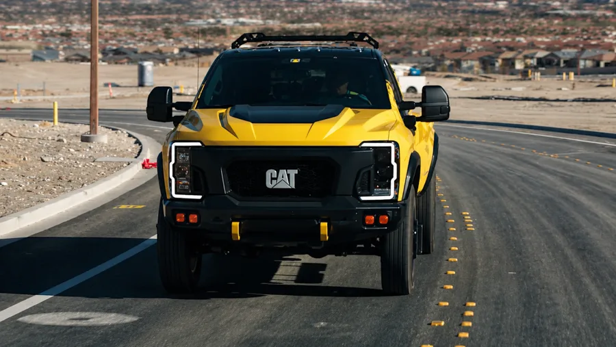 Picape da Caterpillar com drone integrado existe mesmo? O conceito nasceu de imagens de IA e virou projeto real em 2026