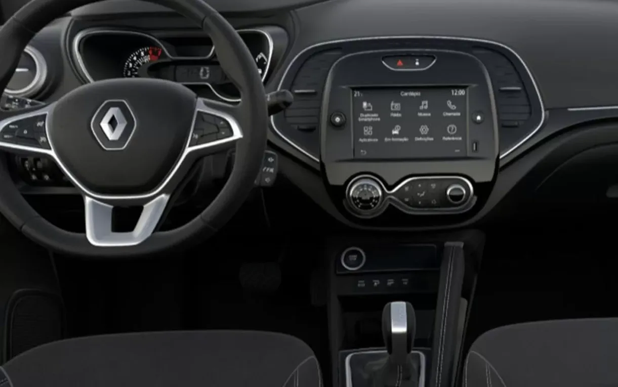 Renault Captur Intense 1.3 2024 combina 170 cv e porta-malas de 437 litros; proprietário diz: “É mais forte do que parece”