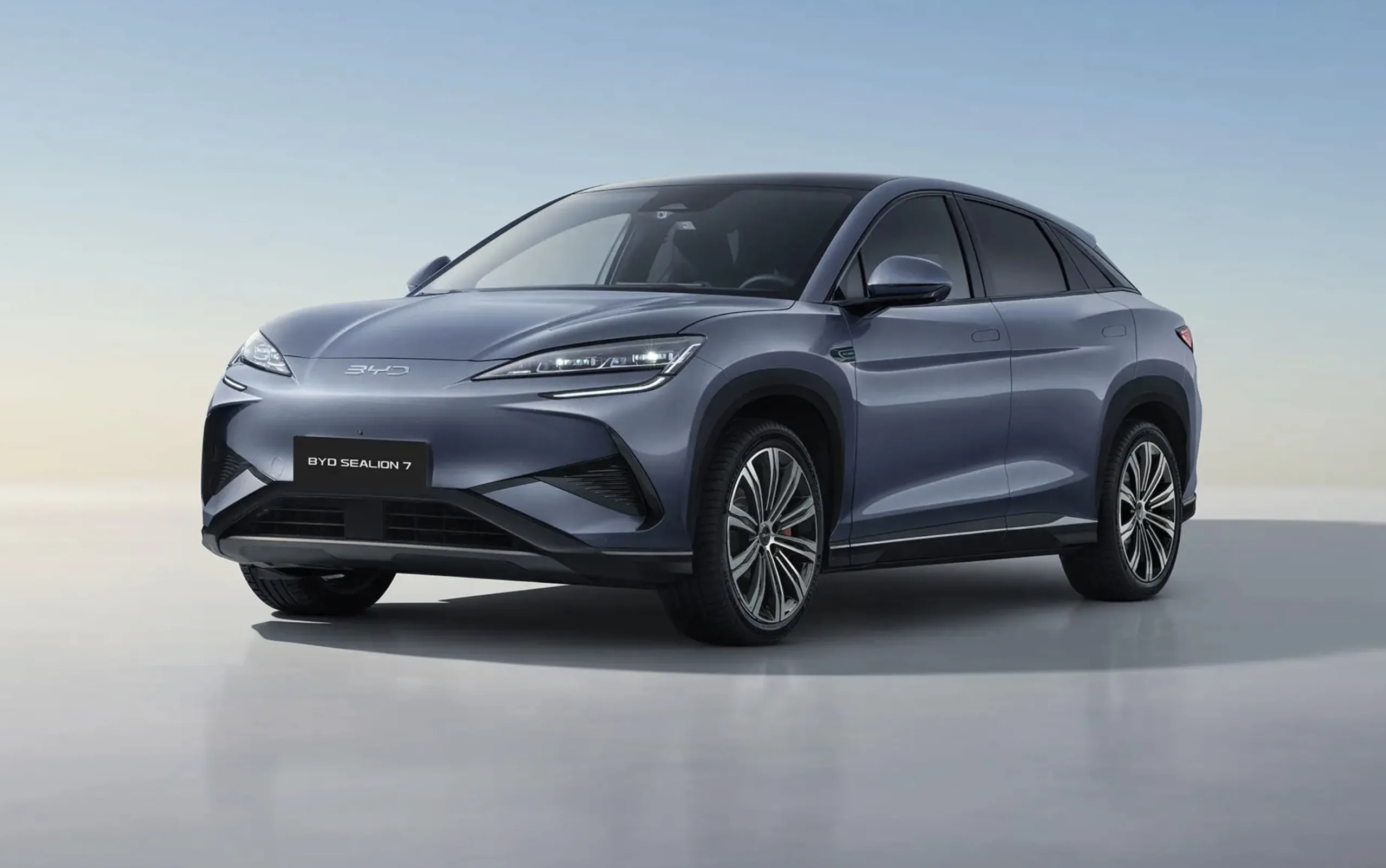 BYD lança Sealion 7 no Brasil após retirar o SUV elétrico da China